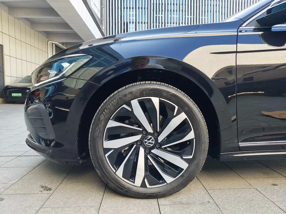 Volkswagen Passat Outstanding Model 380TSI Longteng Edition 2024 — миниатюра 3