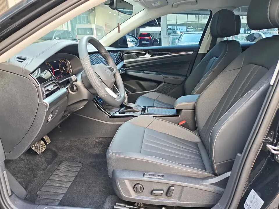 Volkswagen Passat Outstanding Model 380TSI Longteng Edition 2024 — миниатюра 5