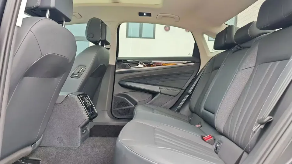 Volkswagen Passat Passat 2025 Outstanding Model 330TSI Elite Edition 2025 — миниатюра 5