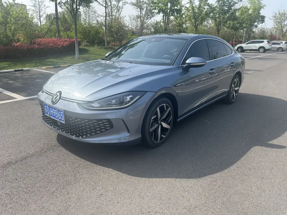Volkswagen Lamando Lingdu 2022 Lingdu Lingdu L 280TSI DSG Cool Edition 2022 — photo 1, buy with delivery to Moscow