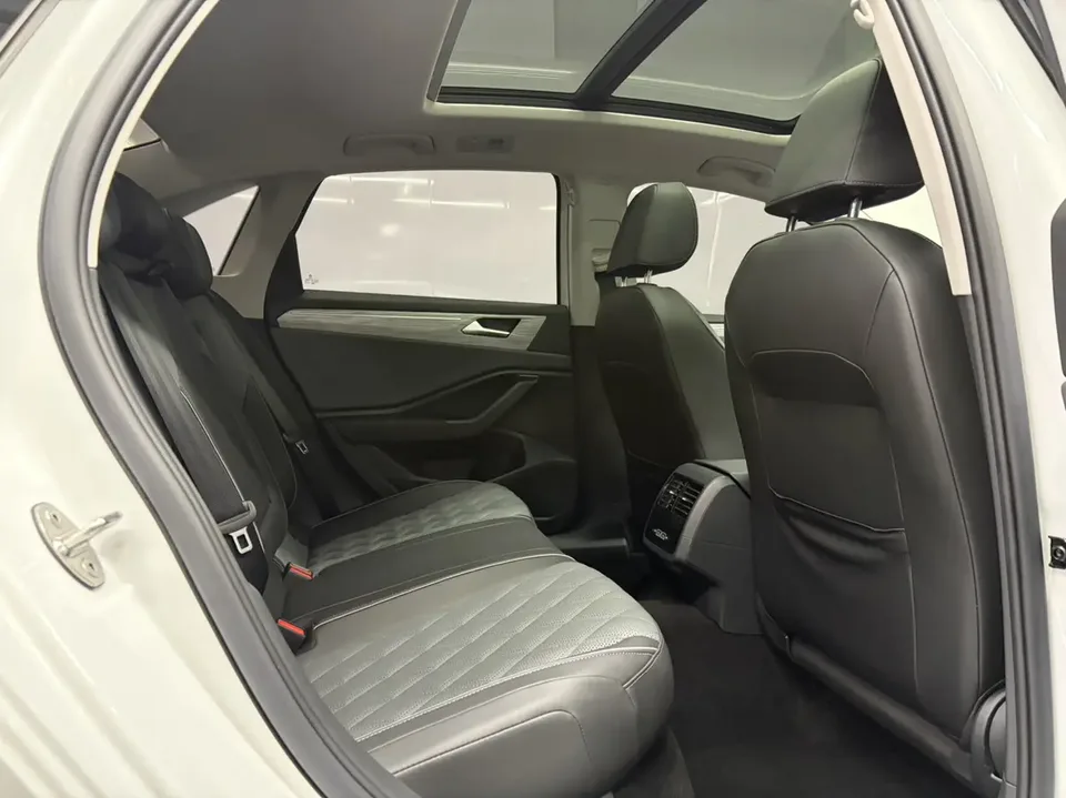 Volkswagen Sagitar 2023 Sagitar 280TSI DSG Excellence Edition Plus 2022 — миниатюра 5