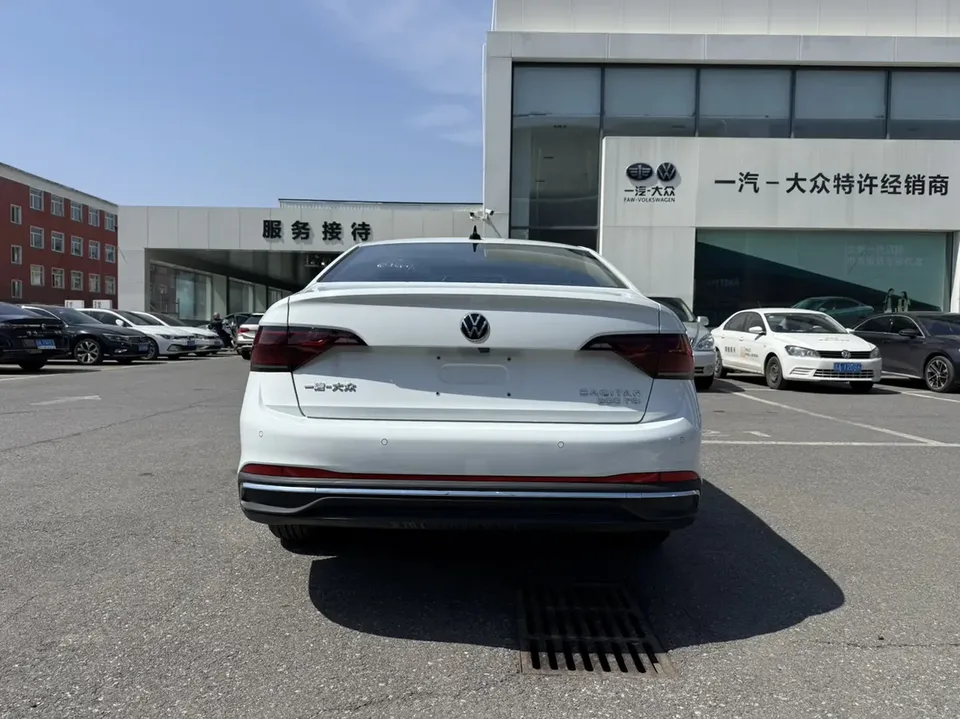 Volkswagen Sagitar Sagitar facelift 300TSI DSG Beyond Edition 2026 — миниатюра 2