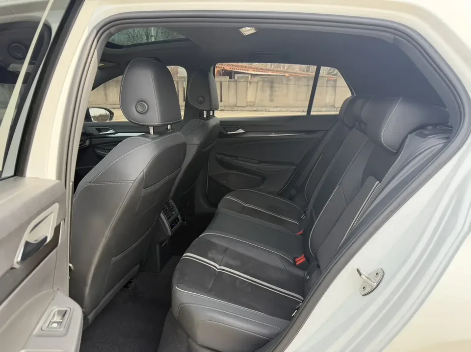 Volkswagen Golf Golf 2023 280TSI DSG R-Line 2022 — миниатюра 5