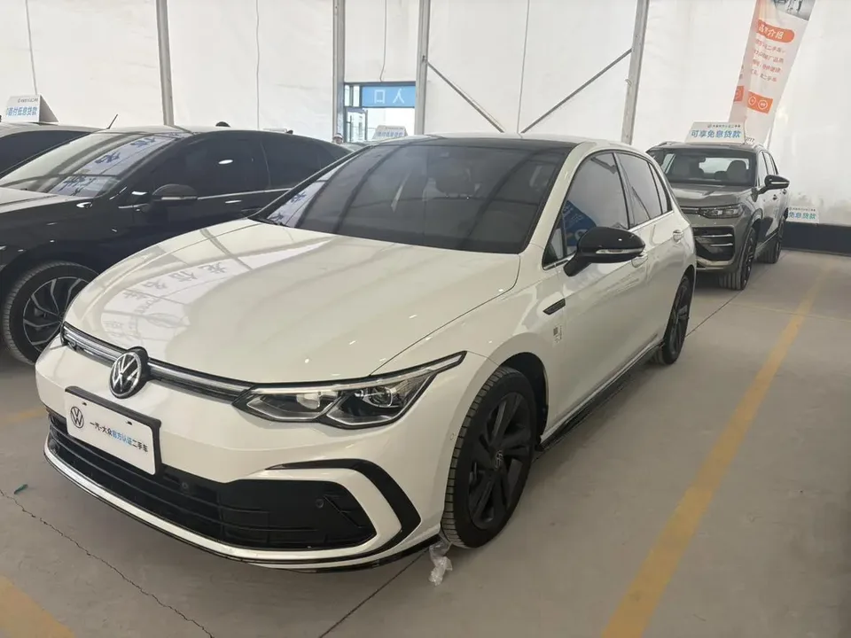 Volkswagen Golf Golf 2021 280TSI DSG R-Line 2022 — фото 1, купить с доставкой в Москву