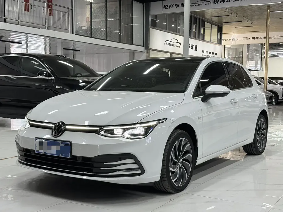 Volkswagen Golf golf 2023 280TSI DSG Pro 20th Anniversary 2024 — photo 1, buy with delivery to Moscow