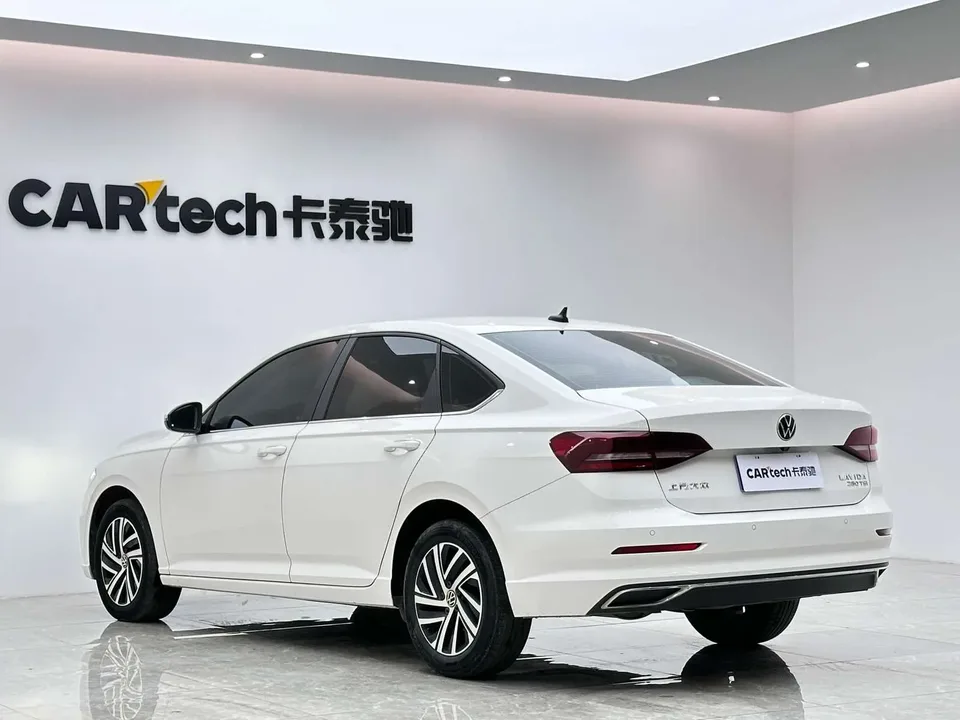 Volkswagen Lavida Lavida 2022 280TSI DSG Comfort Edition 2023 — миниатюра 2