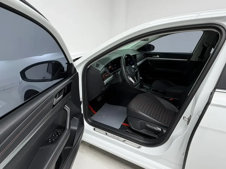Volkswagen Lavida Lavida 2024 300TSI DSG Starry Sky Full Edition 2024 — миниатюра 5
