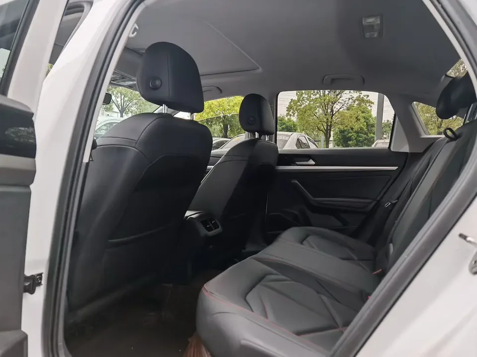 Volkswagen Lavida Lavida 2024 300TSI DSG Starry Sky Leading Edition 2024 — миниатюра 5