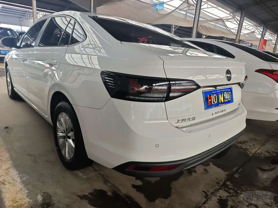 Volkswagen Lavida Lavida 2023 New 1.5L Automatic Outstanding New Elegant Edition 2024 — миниатюра 4