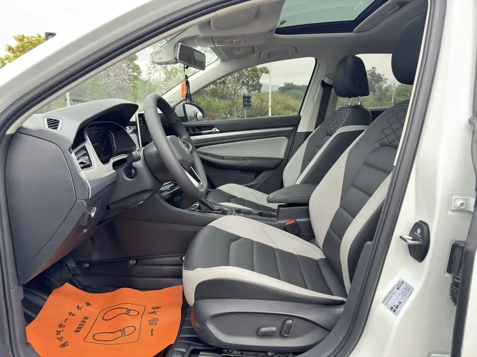 Volkswagen Bora 300TSI DSG Premium Edition 2023 — миниатюра 5
