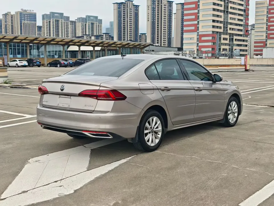 Volkswagen Bora Bora 2021 1.5L automatic fashion smart connected version 2022 — миниатюра 2