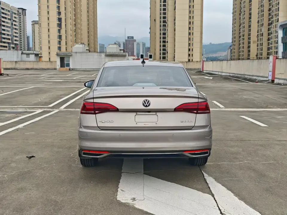 Volkswagen Bora Bora 2021 1.5L automatic fashion smart connected version 2022 — миниатюра 5