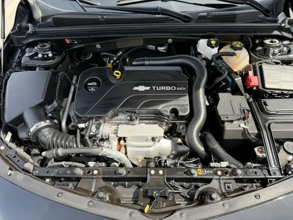 Chevrolet Malibu Xl 1.5T sharp version 2023 — миниатюра 3