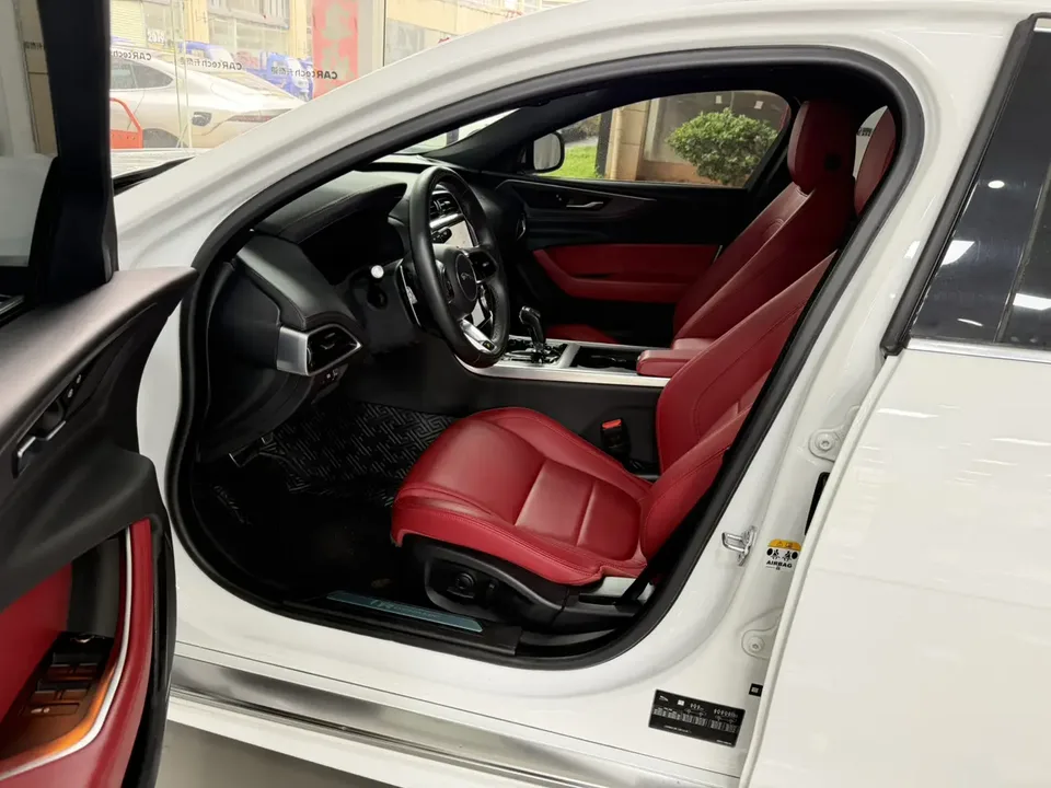 Jaguar XEL Jaguar XEL 2.0T 250PS R-DYNAMIC S Progressive Sports Edition 2023 — thumbnail 5
