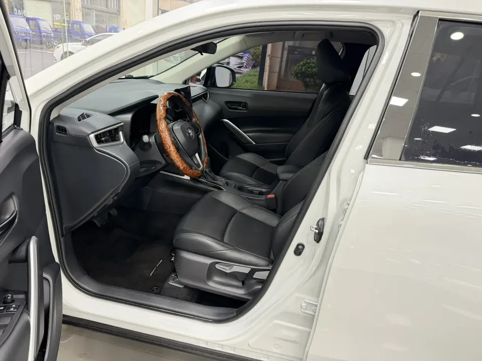 Toyota Frontlander 2.0L CVT Elite Edition 2025 — миниатюра 5