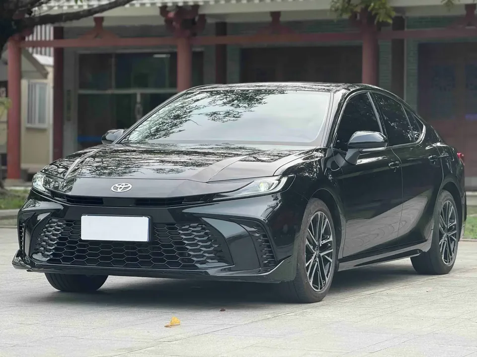 Toyota Camry 2025