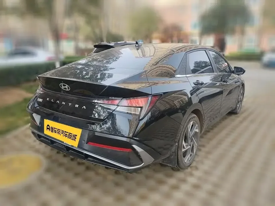 Hyundai Elantra 1.5L CVT GLX Elite Edition 2025 — миниатюра 4