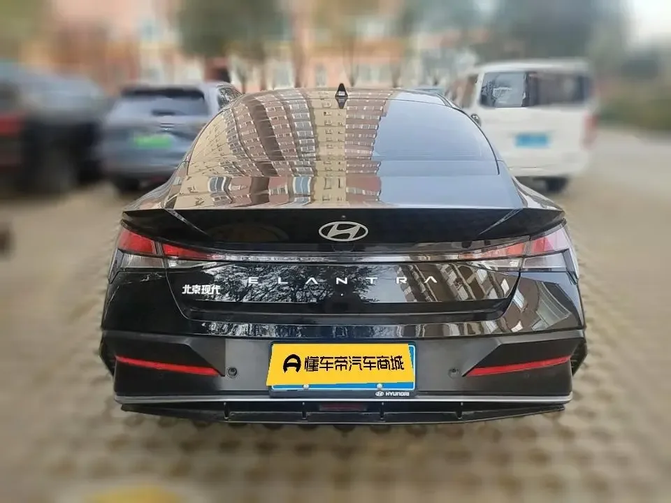 Hyundai Elantra 1.5L CVT GLX Elite Edition 2025 — миниатюра 5