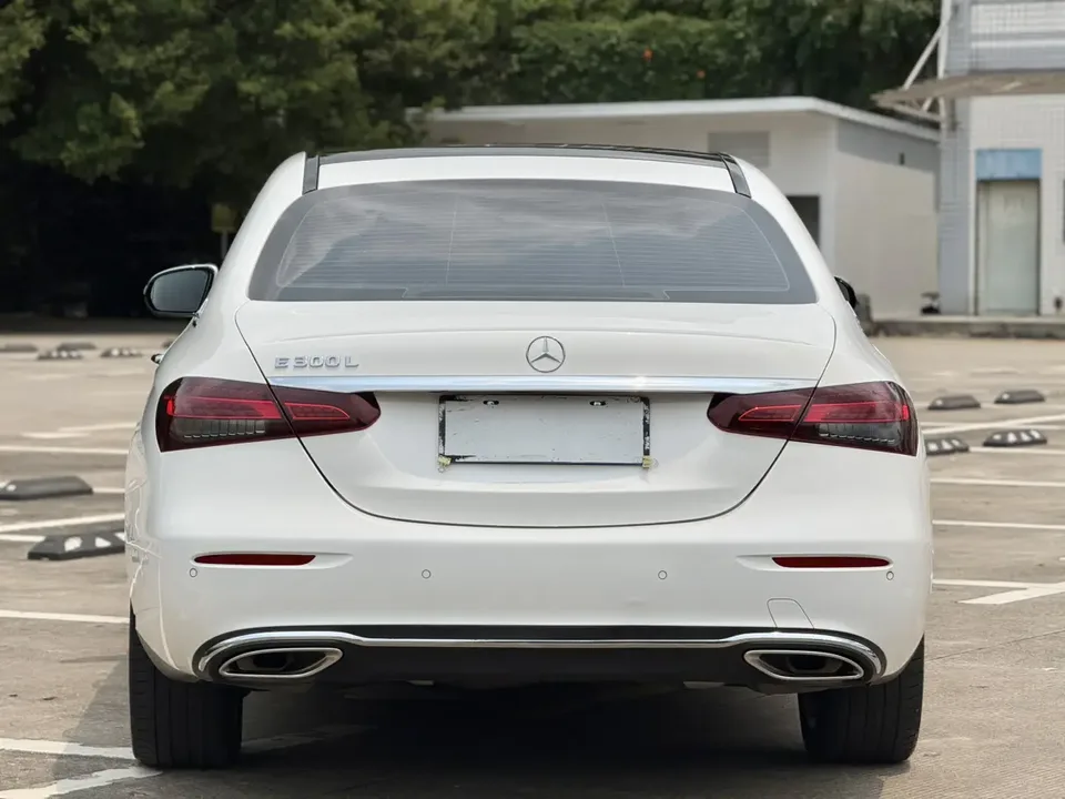 Mercedes-Benz E-Class E-Class 2023 Mercedes-Benz E-Class 2023 E 300 L luxury sedan 2023 — thumbnail 2