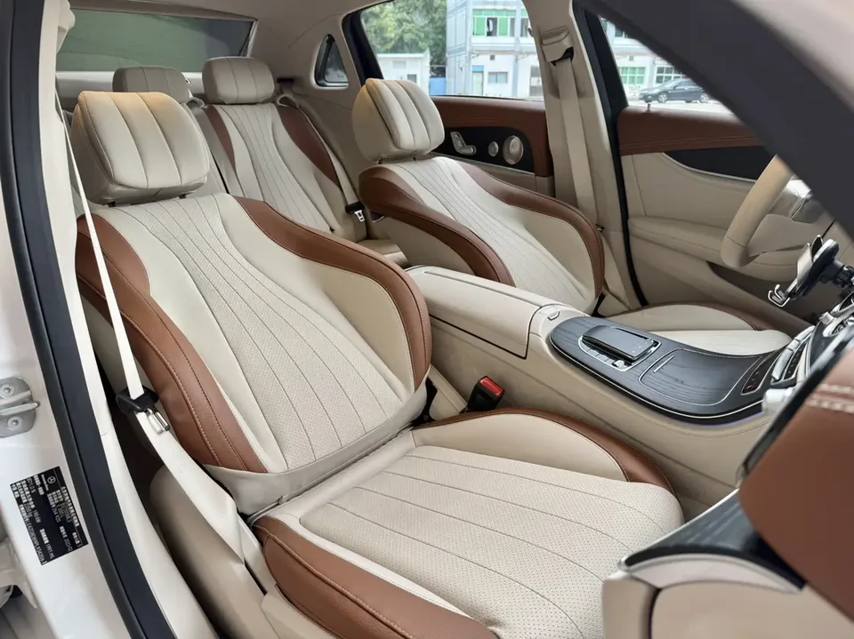 Mercedes-Benz E-Class E-Class 2023 Mercedes-Benz E-Class 2023 E 300 L luxury sedan 2023 — thumbnail 4
