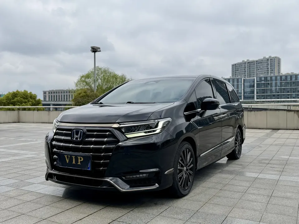Honda Elysion Elysion 2024 2.0L e:HEV Luxury Edition 2024 — photo 1, buy with delivery to Moscow