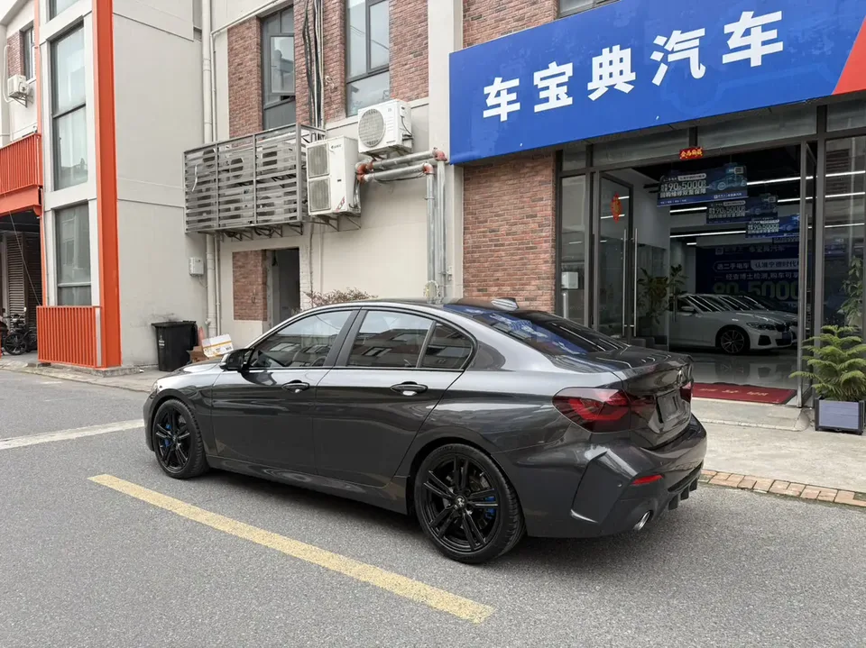 BMW 1 Series BMW 1 Series 2023 125i M Sport Night Edition 2023 — миниатюра 5