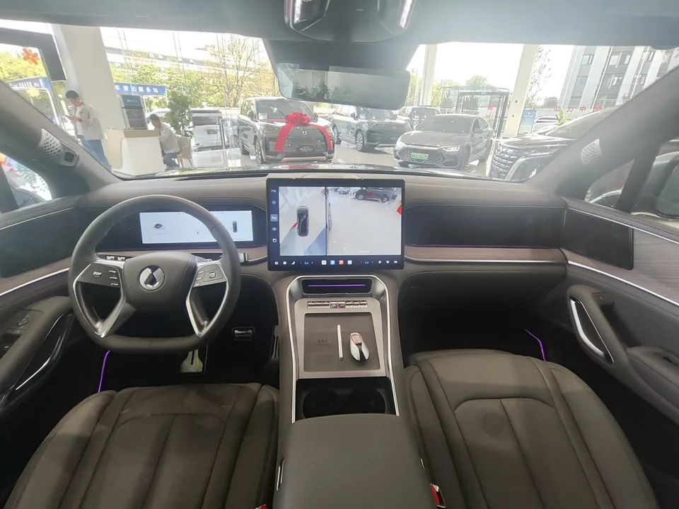 Denza Tengzhong N9 DM Tengzhong N9 DM 2025 Flagship 2025 — thumbnail 2