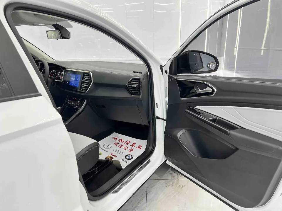 Jetta VS7 Panda Edition 1.4T Automatic Joyful Type 2022 — миниатюра 5