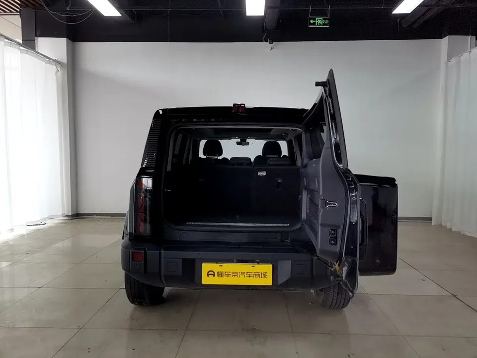 iCAR 03 two-wheel drive long-range version 2024 — миниатюра 5