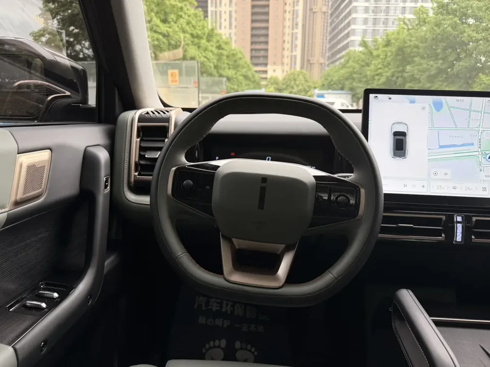 iCAR 03 two-wheel drive long-range version 2024 — миниатюра 5