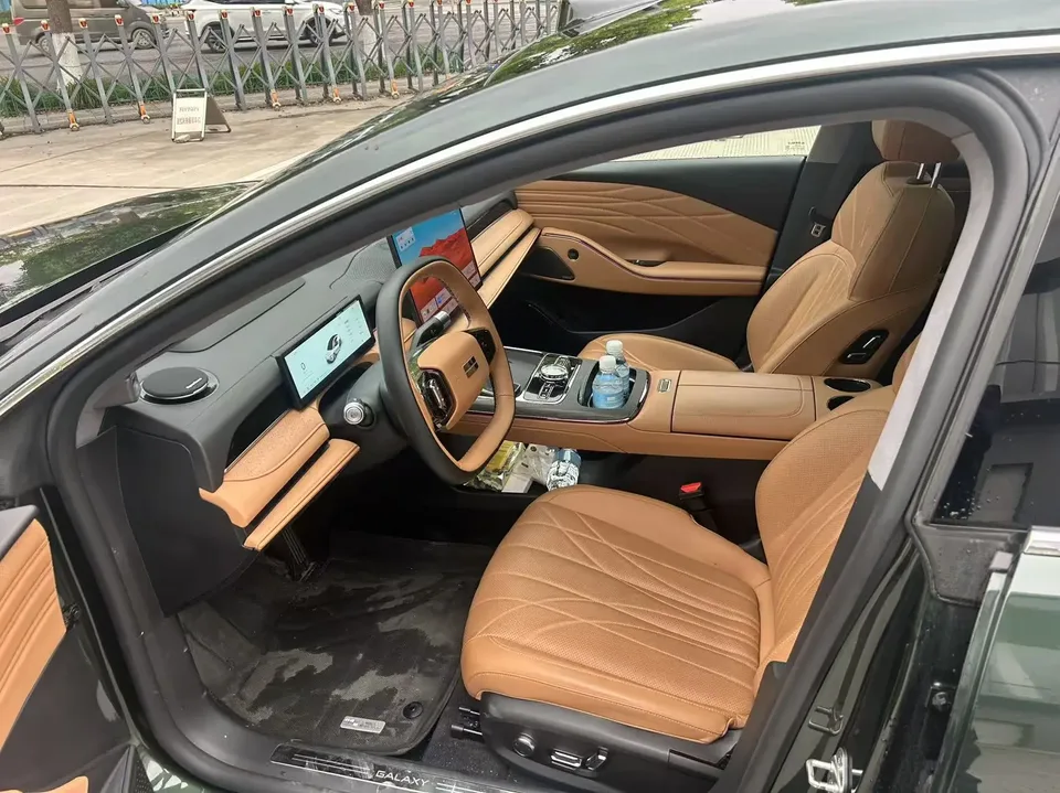 Geely Galaxy Star 8 PHEV 130km EM-P Starship Edition 2025 — миниатюра 3