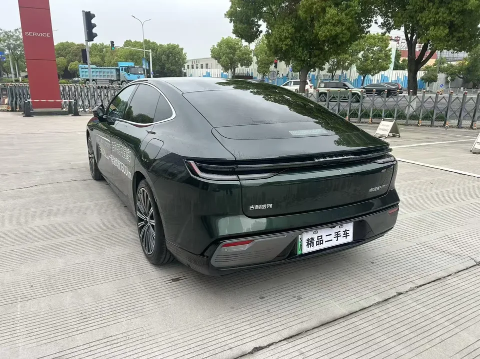 Geely Galaxy Star 8 PHEV 130km EM-P Starship Edition 2025 — миниатюра 5