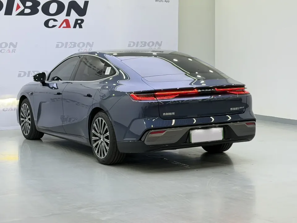 Geely Galaxy Star 8 PHEV 130km EM-P Starship Edition 2025 — миниатюра 4