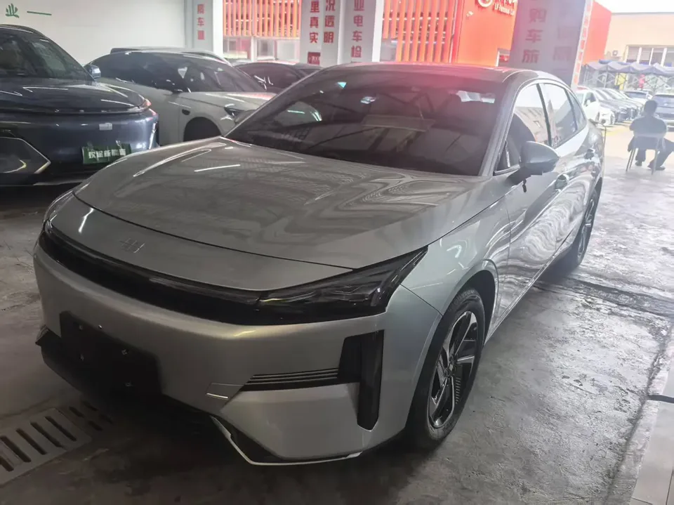 Geely Galaxy L6 2025