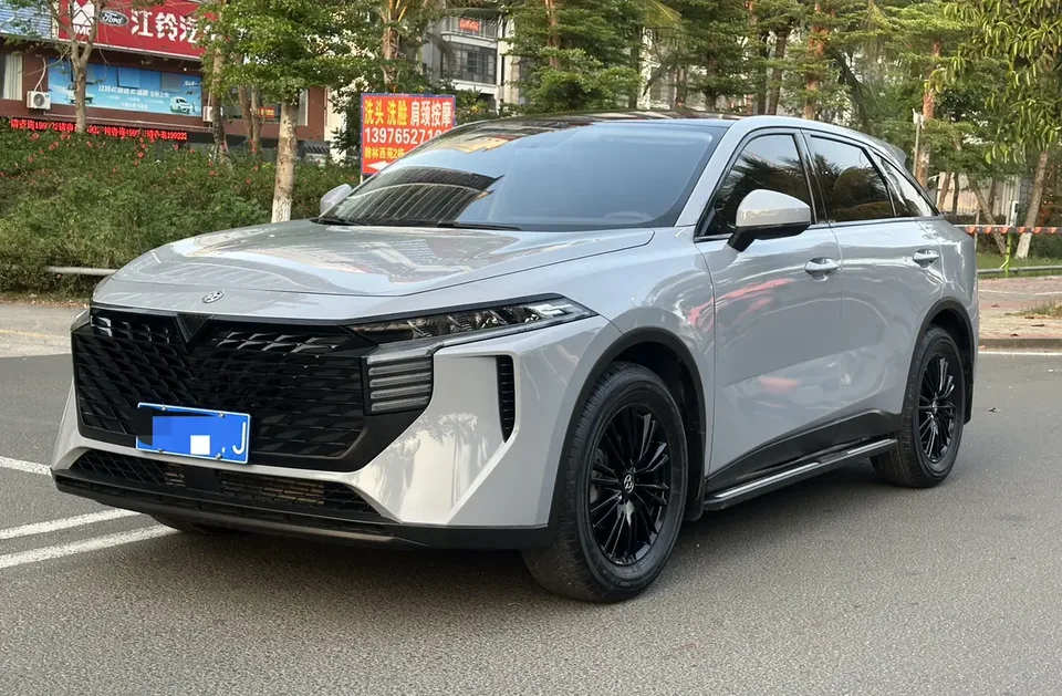 Kai Chen Venucia Big V 2023