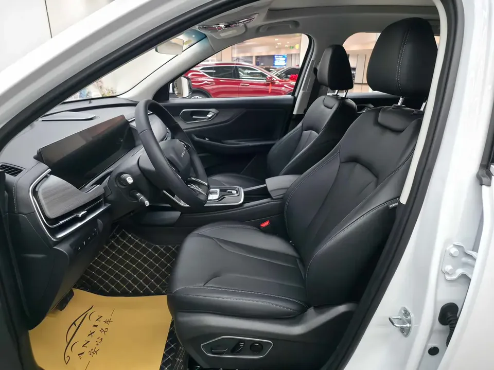 BAIC Beijing X7 1.5TD Premium+PLUS 2025 — миниатюра 4