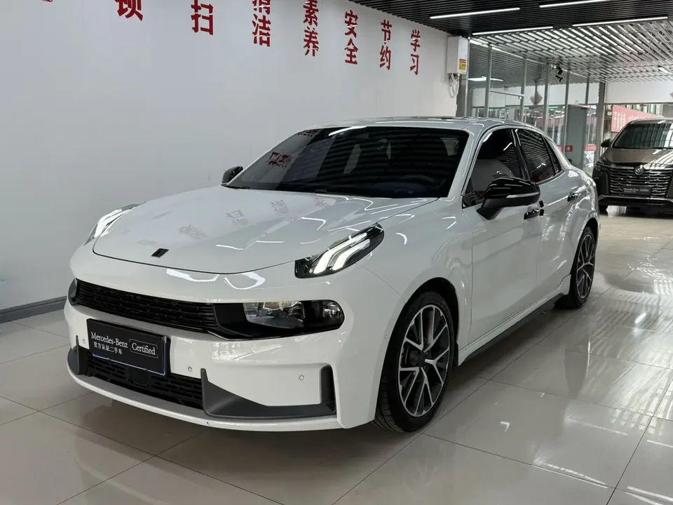 Lynk & Co 03 2022