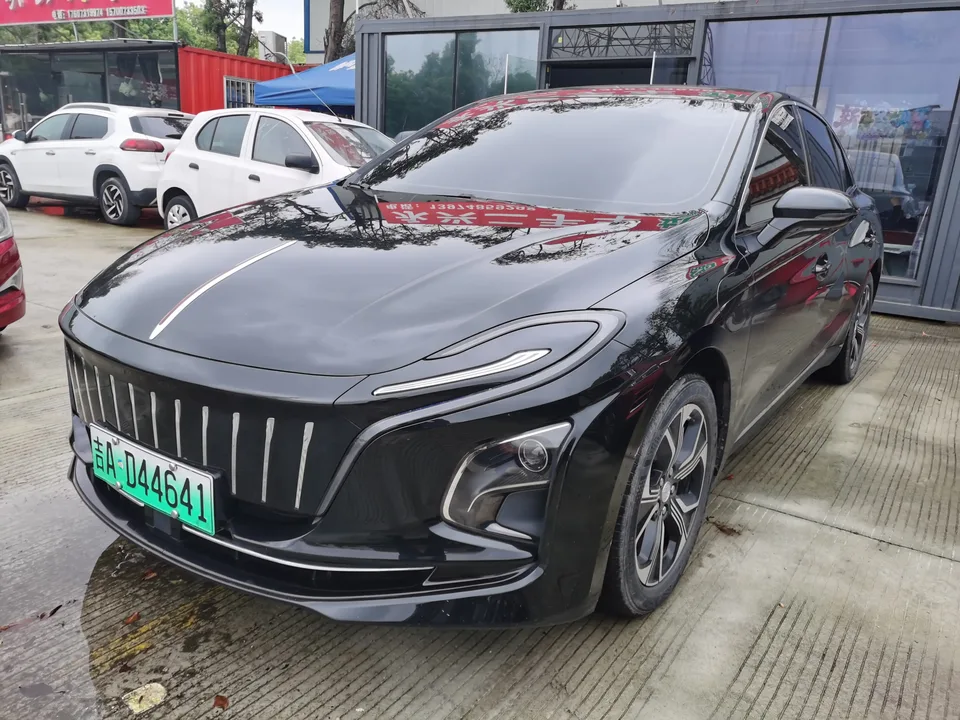 Hongqi E-QM5 2023