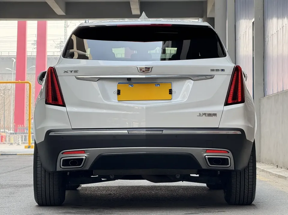 Cadillac XT5 XT5 2022 Cadillac XT5 2022 2.0T two-wheel drive luxury model 2022 — thumbnail 2