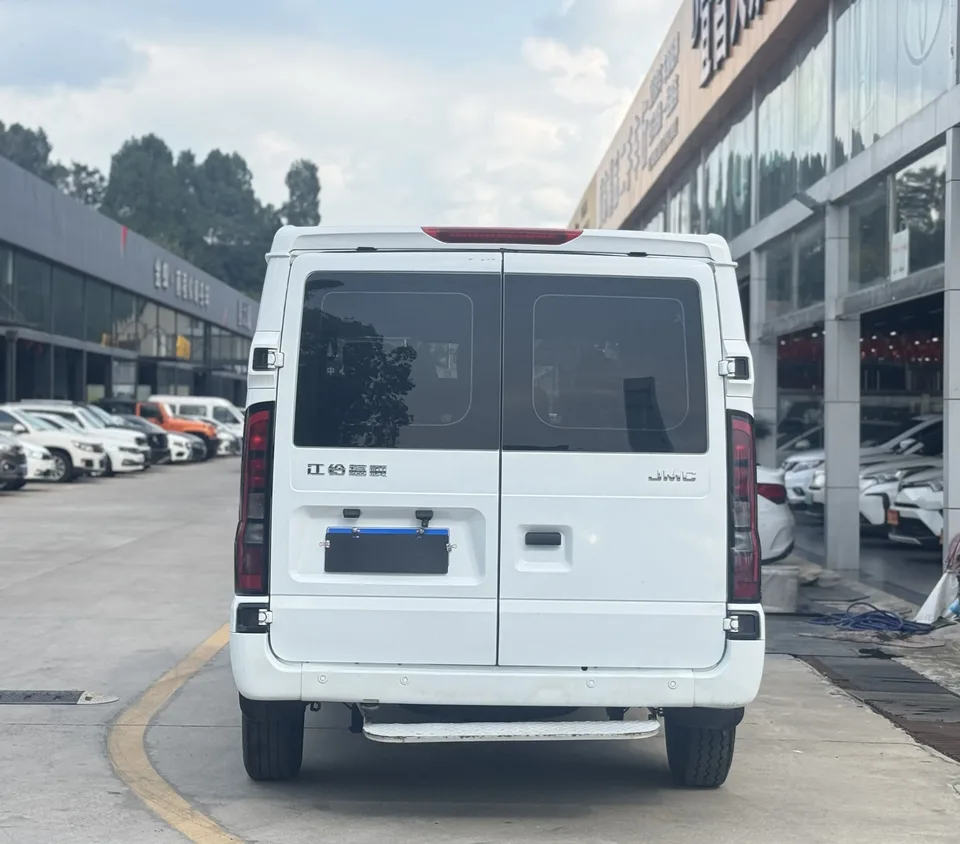 Jiangling Fushun Fushun 2024 2.0T manual diesel short-axle low-top commercial multi-purpose passenger car 5 seats 2023 — thumbnail 2