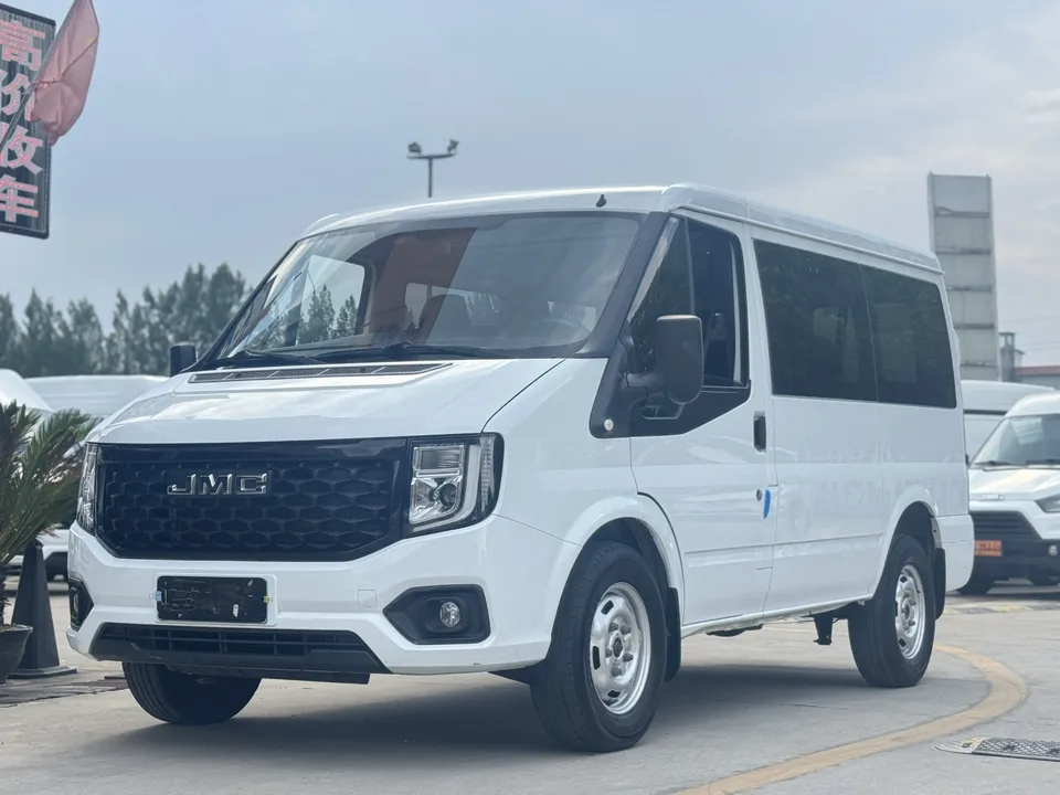 Jiangling Fushun Fushun 2024 2.0T manual diesel short-axle low-top commercial multi-purpose passenger car 5 seats 2023 — photo 1, buy with delivery to Moscow