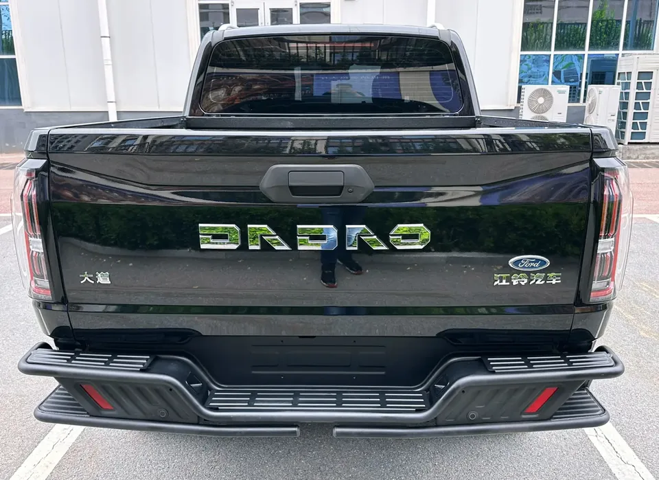 Jiangling Avenue Avenue 2024 2.3T Automatic Diesel 4WD Unlimited Edition 2026 — thumbnail 2