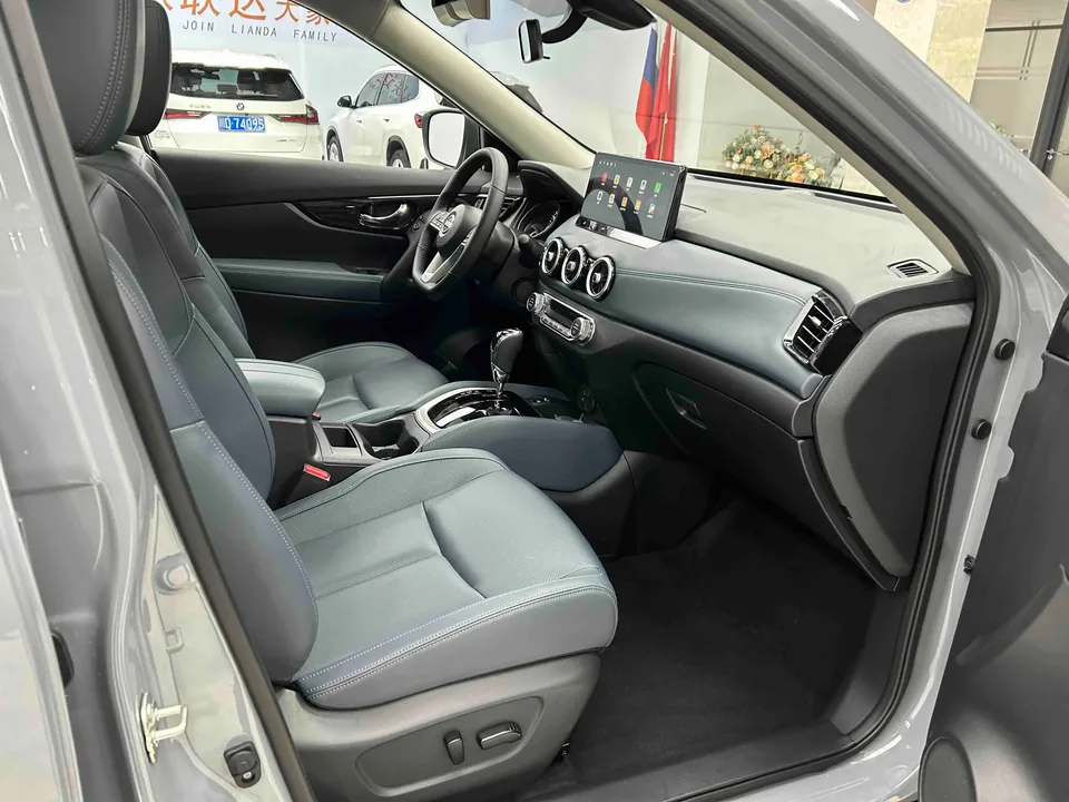 Nissan X-Trail X-Trail Honor 2.0L 2WD Leading Edition 2025 — миниатюра 3