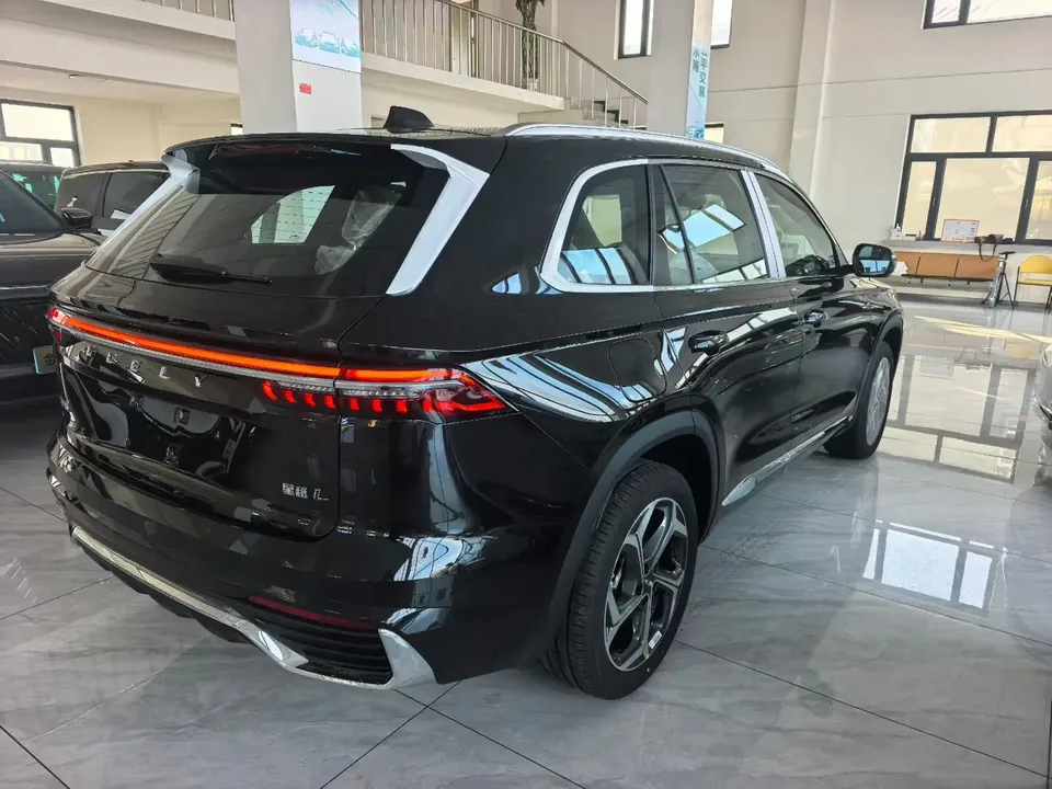 Geely Monjaro 2.0TD DCT EVO 2WD Changfeng Edition 2026 — миниатюра 2