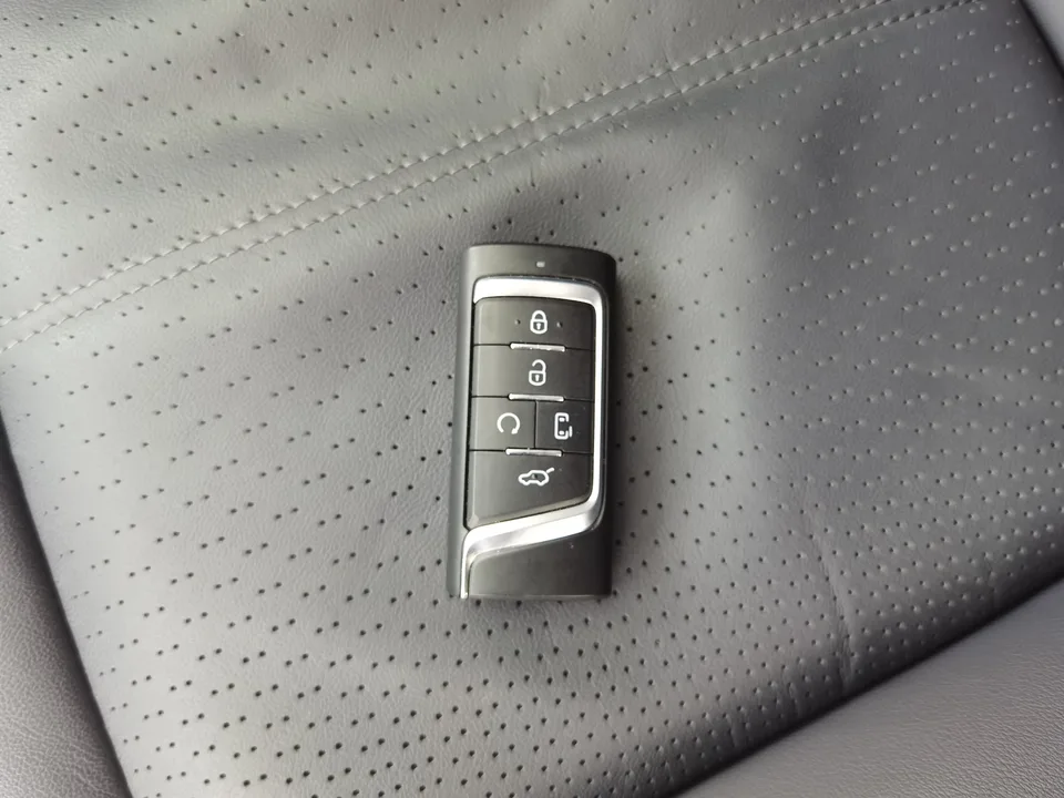 GAC Trumpchi M8 Trumpchi M8 2023 Lingxiu Series 390T Exclusive Edition 2024 — миниатюра 2