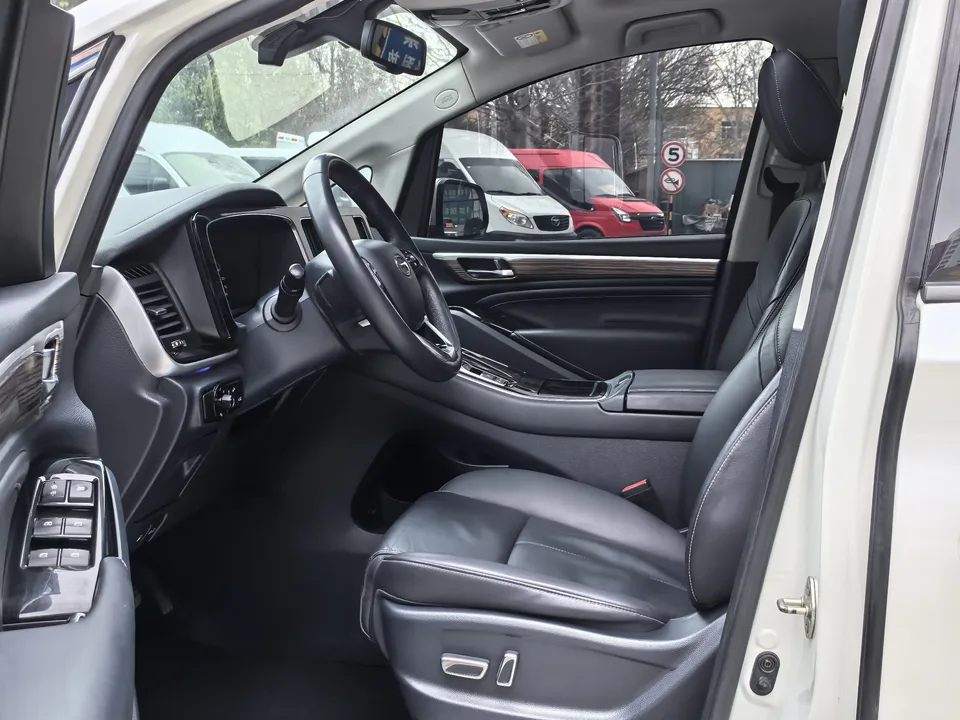 GAC Trumpchi M8 Trumpchi M8 2021 Lingxiu Series 390T Premium Edition 2022 — миниатюра 3