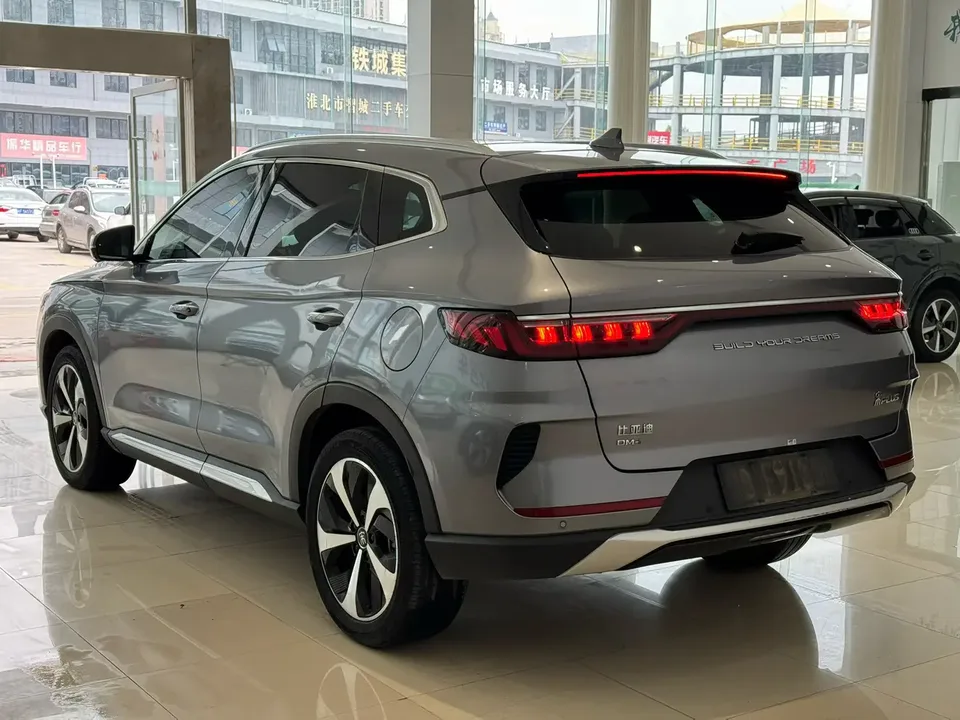 BYD Song PLUS DM DM-i 110KM 2WD flagship model 2022 — миниатюра 4