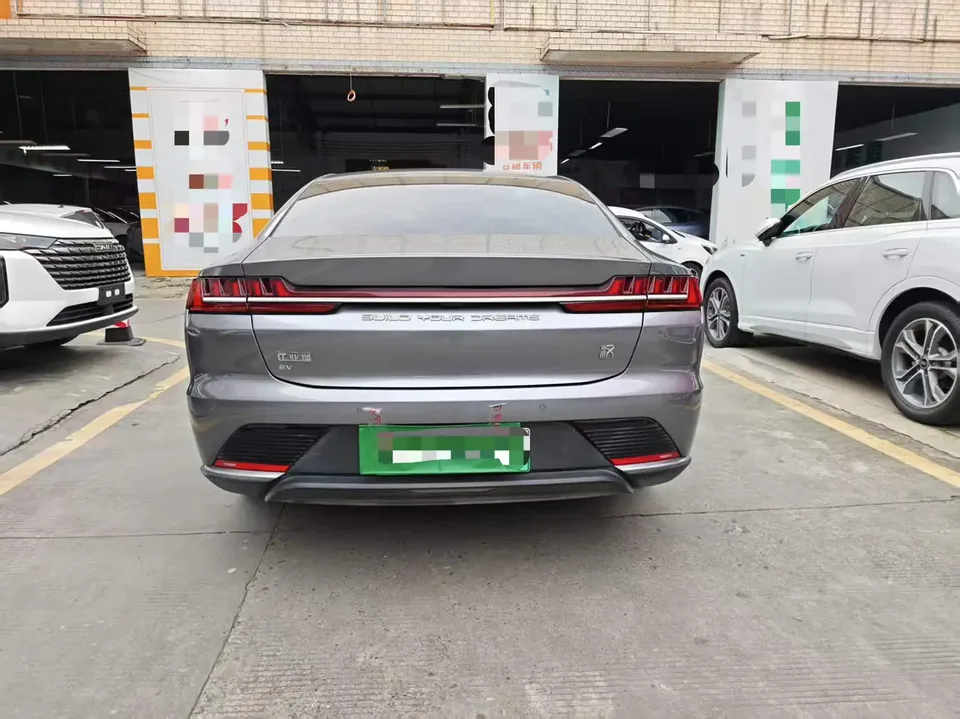 BYD Han EV Super Long Range Luxury Edition 2022 — миниатюра 2