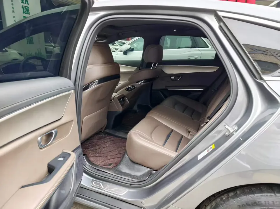 BYD Han EV Super Long Range Luxury Edition 2022 — миниатюра 3