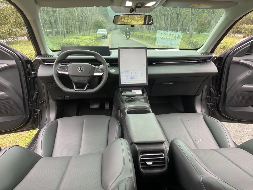 Changan Escape Escape 2025 1.5T DCT 500Bar Premium Edition 2025 — миниатюра 5
